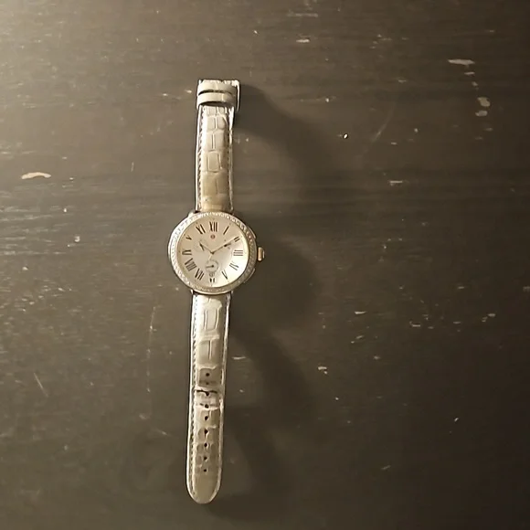 Watch - Picture 1 of 5